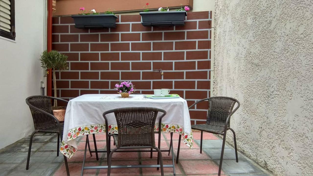 Super Nuova - Private Parking Apartment Солун Екстериор снимка